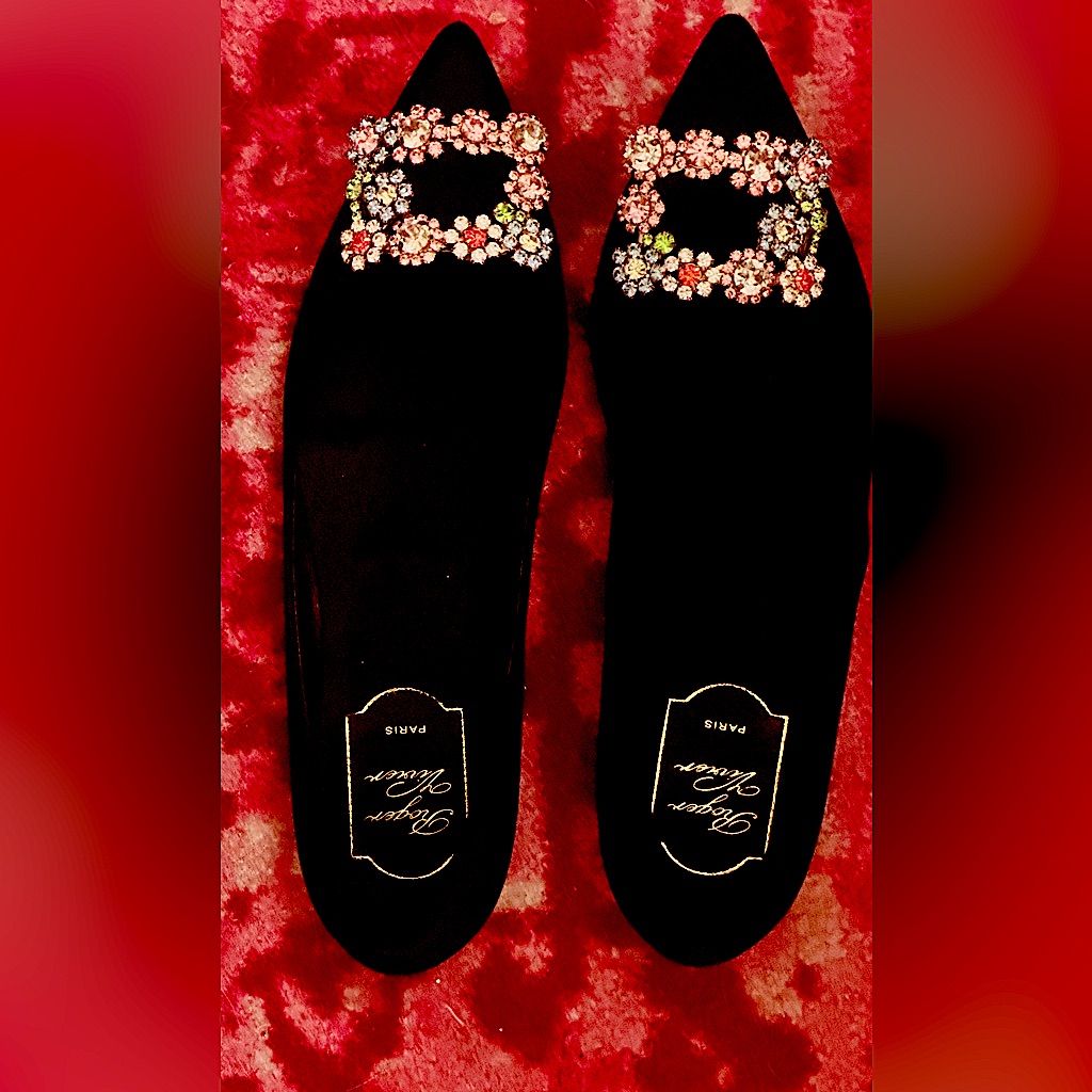 Chic Black Flats With Embellishments
